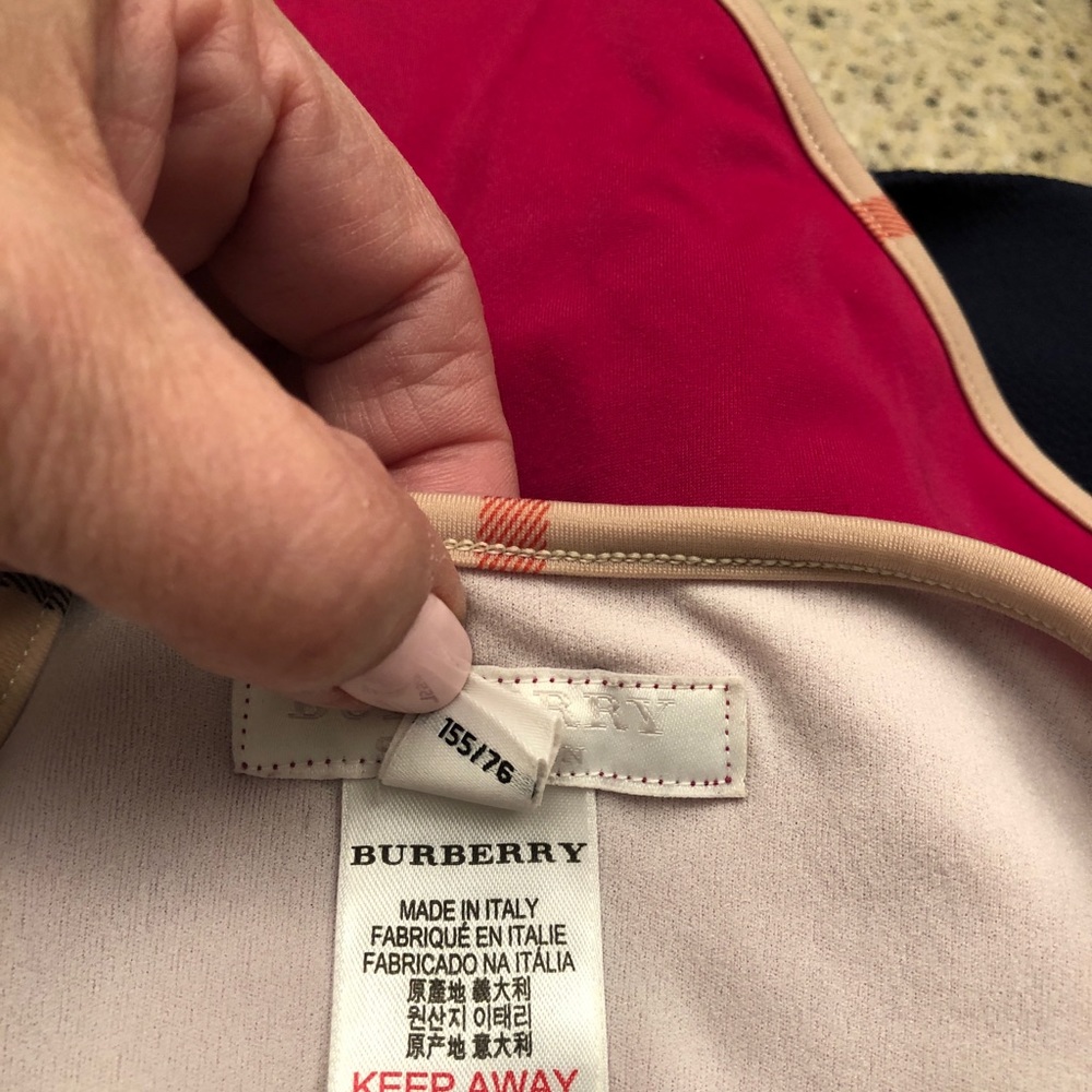 Burberry swim